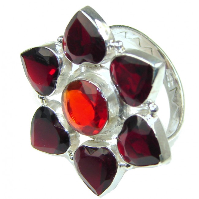 Lovely! Red Garnet Quartz Sterling Silver ring s. 8 1/4