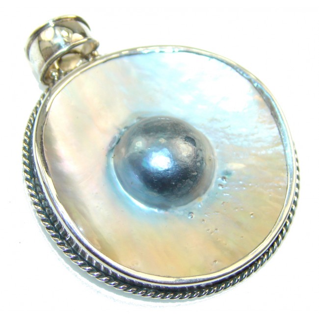 Stylish Mother Of Pearl Sterling Silver Pendant