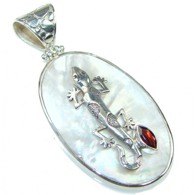 Magic Style! Silver Blister Pearl, Garnet Sterling Silver pendant