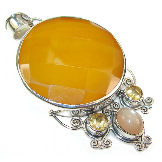 Dreamer!! Yellow Agate Sterling Silver Pendant