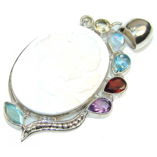Beautiful Design!! Cameo Sterling Silver pendant