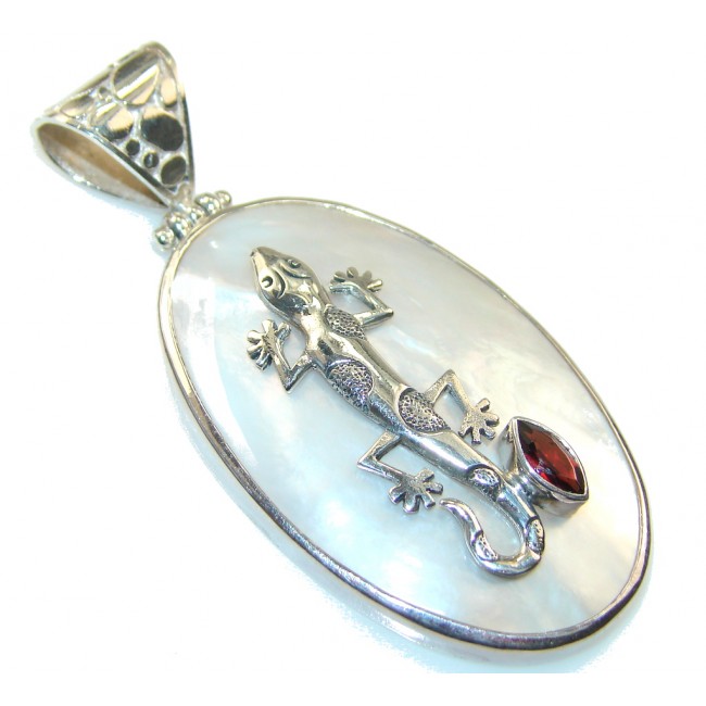 Beautiful Blister Pearl Sterling Silver pendant