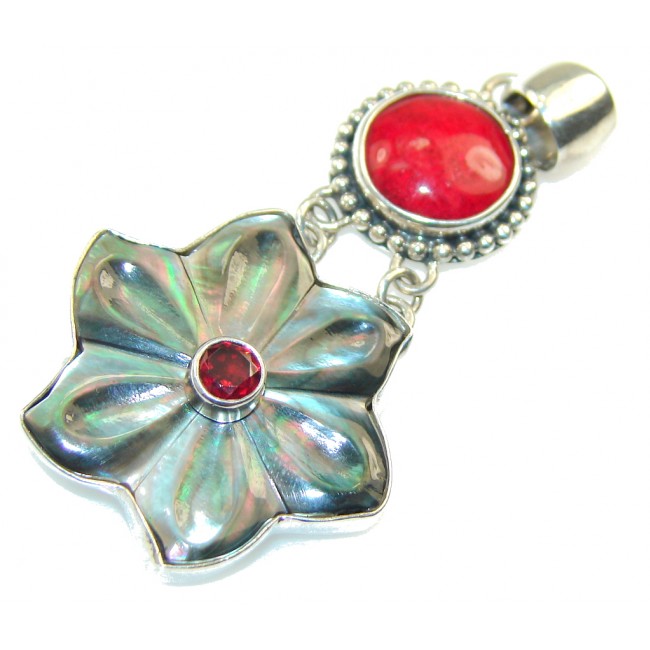 Precious Design!! Mother Of Pearl Sterling Silver Pendant