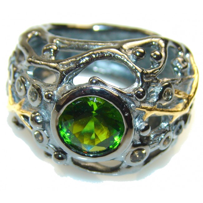 Stylish Green Peridot Italy Made Rhodium Plated Sterling Silver Ring s. 7