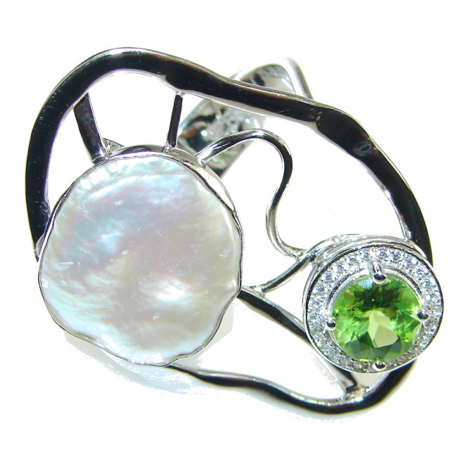Big! Beautiful Mother Of Pearl Streling Silver Ring s. 7 - Adjustable
