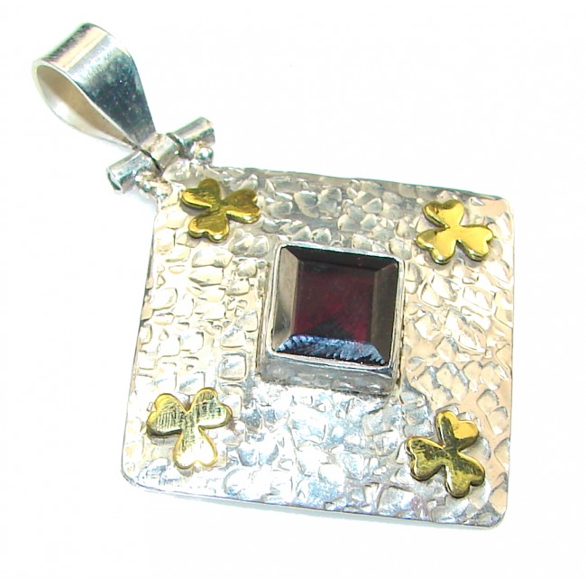 Fashion! Red Garnet Quartz Sterling Silver Pendant