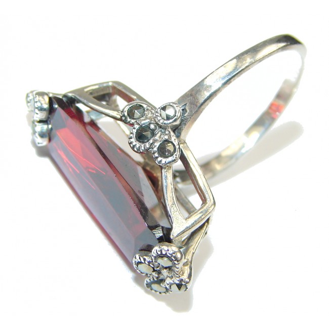Touch Of Life! Garnet Quartz & Marcasite Sterling Silver Ring s. 7 1/2