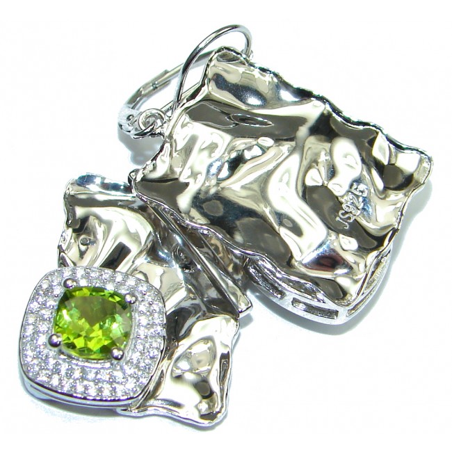 Modern Design Ganuine Peridot Hammered Sterling Silver earrings