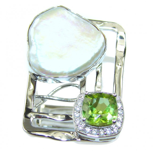 Stylish Mother Of Pearl & Peridot Sterling Silver Ring s. 7