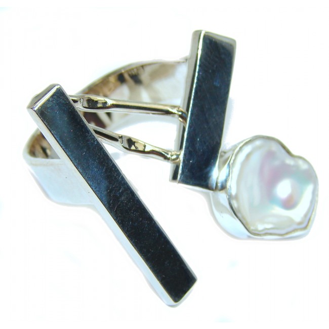 Stylish White Mother Of Pearl Sterling Silver Ring s. 7