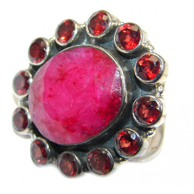 Great Style Ruby Garnet Sterling Silver ring; s. 8 1/4