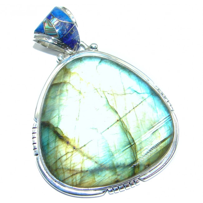 Traditional Design Labradorite Sterling Silver handcrafted Pendant