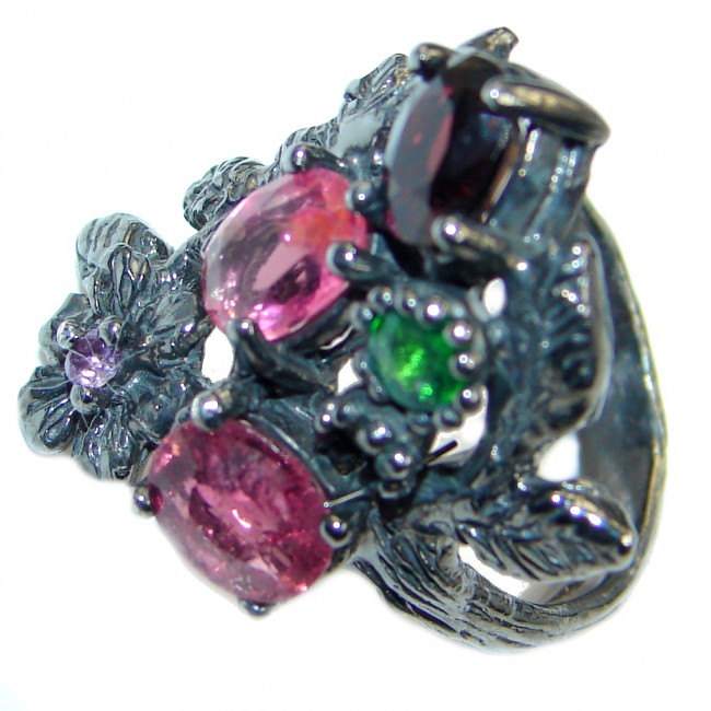 Floral design genuine Ruby & Chrome Diopside Rhodium plated over Sterling Silver ring; s. 7