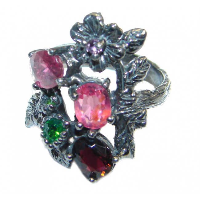 Floral design genuine Ruby & Chrome Diopside Rhodium plated over Sterling Silver ring; s. 7
