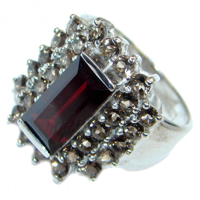 Ultra Fancy Red Cubic Zirconia Sterling Silver Coctail ring s. 6 3/4