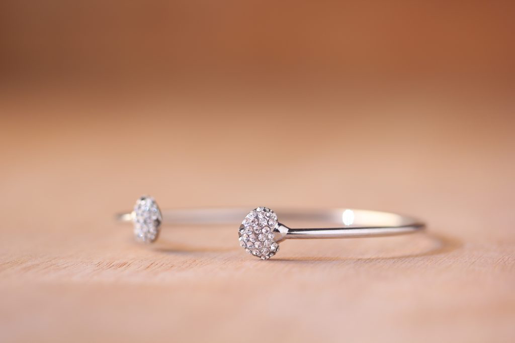 How to store jewelry
