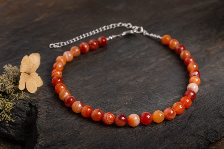 Best Friend Necklace: A Practical Buying Guide