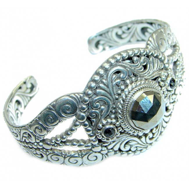 Elegant Hematite .925 Sterling Silver handmade Bracelet / Cuff
