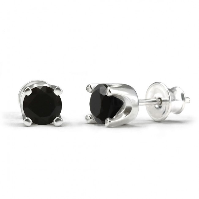 Elegant studs in sterling silver with a black onyx