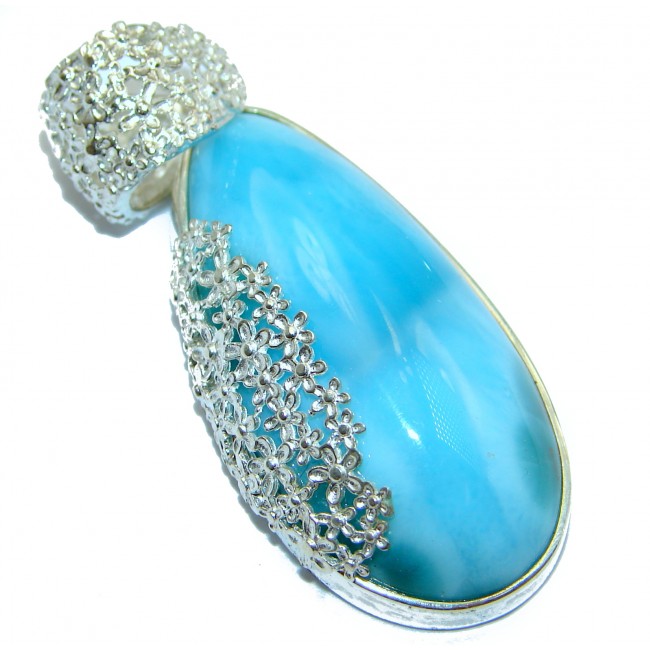 Romantic Design 92 ct perfectly Blue Larimar .925 Sterling Silver handmade pendant