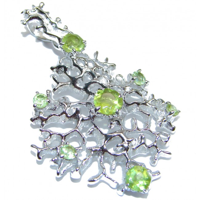 Royal quality genuine Peridot .925 Sterling Silver handcrafted Pendant