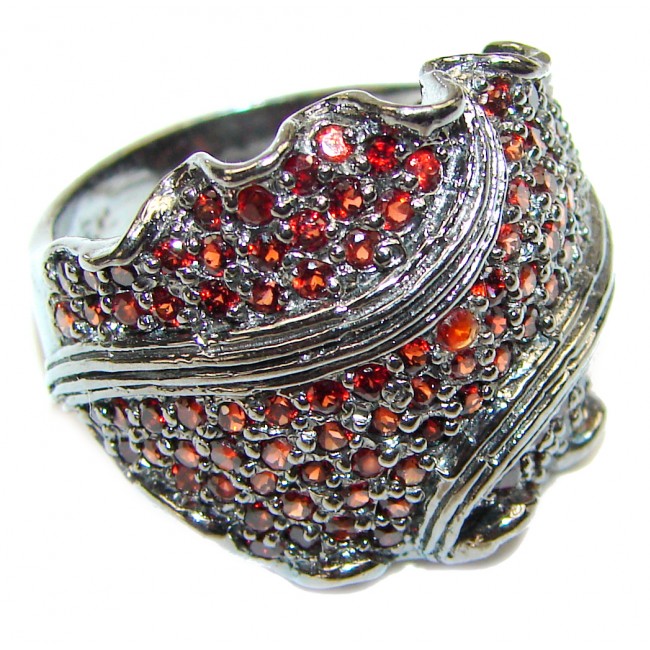 Vintage Design Authentic Garnet .925 Sterling Silver brilliantly handcrafted ring s. 7 3/4