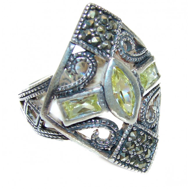 Peridot .925 Sterling Silver handcrafted Ring Size 7