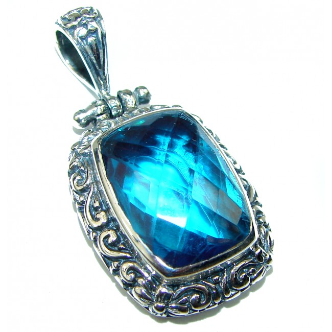 21.5 carat London Blue Topaz .925 Sterling Silver handmade Pendant