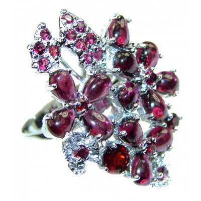 Luxurious Style Natural Garnet .925 Sterling Silver Ring size 9