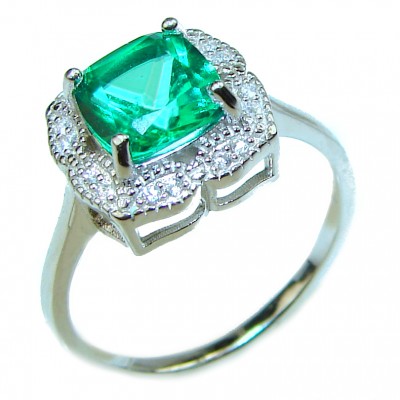 Vibrant Green Topaz .925 Sterling Silver handcrafted Ring s. 7