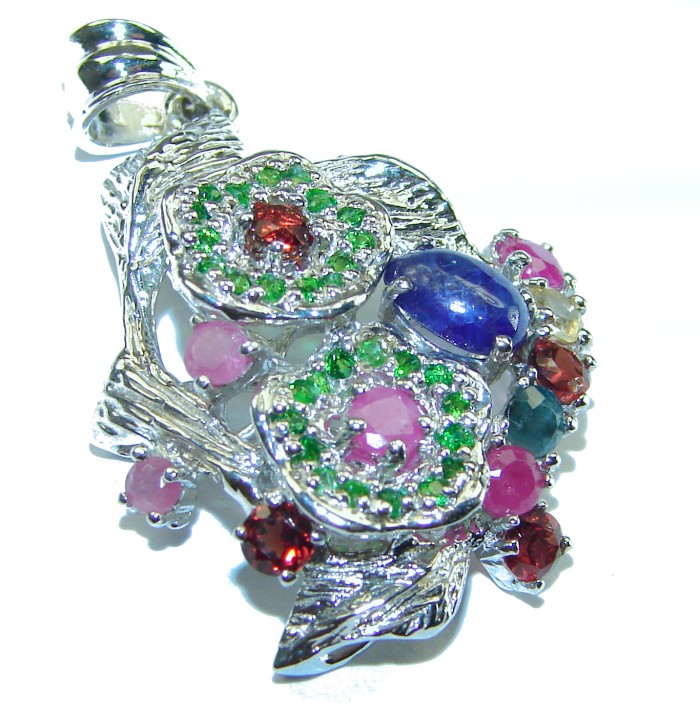 Striking Beauty genuine 17.85 carat Ruby Sapphire .925 Sterling Silver handmade Pendant