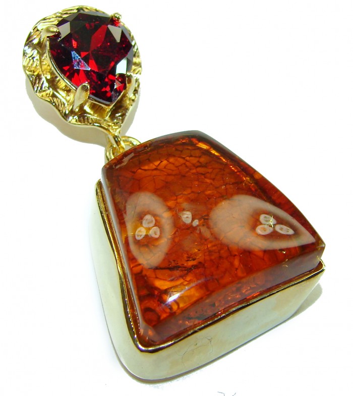 Vintage Beauty authentic Golden Baltic Amber 14K Gold over .925 Sterling Silver handcrafted pendant