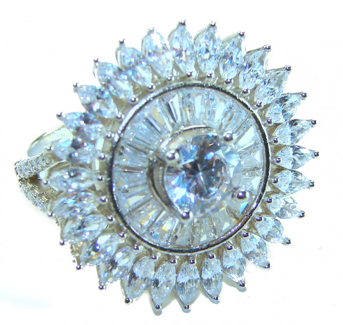 9.8 carat White Topaz .925 Sterling Silver brilliantly handcrafted ring s. 7