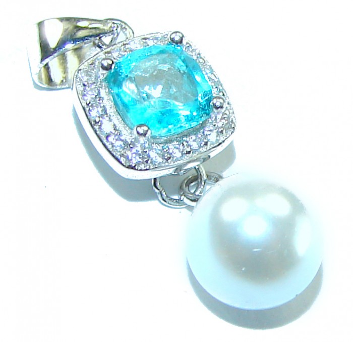 Purity 0.4 carat authentic Swiss Blue Topaz Pearl .925 Sterling Silver handmade Pendant