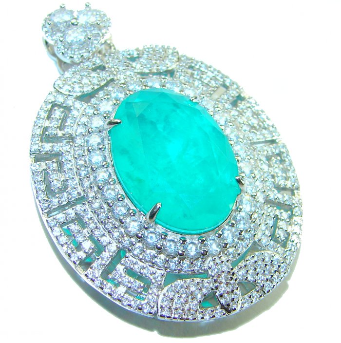 Luxurious 18.5 carat Emerald White Sapphire .925 Sterling Silver handcrafted pendant - video