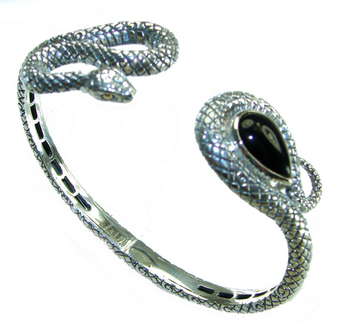 Huge 30.2 carat Precious Snake Genuine Onyx .925 Sterling Silver handcrafted Bracelet