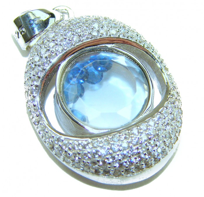 Floating Memories 10.5 carat Sapphire .925 Sterling Silver Handcrafted Statement pendant
