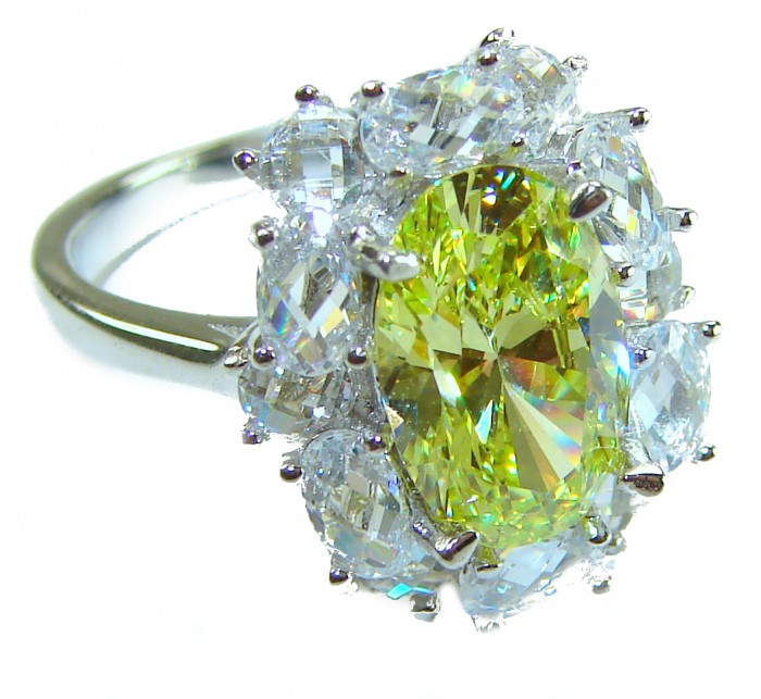 Splendid princess cut 10.2 carat yellow Sapphire .925 Sterling Silver brilliantly handcrafted ring s. 7 1/4