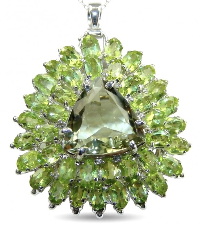 Valentina - Vintage Design Genuine 28.5 carat Peridot .925 Sterling Silver handmade Pendant Brooch