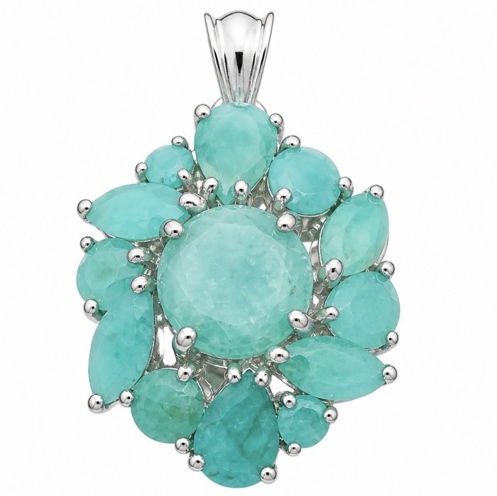 Luxurious vintage style 22.5 carat Colombian Emerald .925 Sterling Silver handmade Pendant