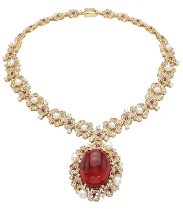 Luxurious 28.9 carat natural Mozambique Ruby 18K Gold over .925 Sterling Silver .925 Sterling Silver Statement Necklace
