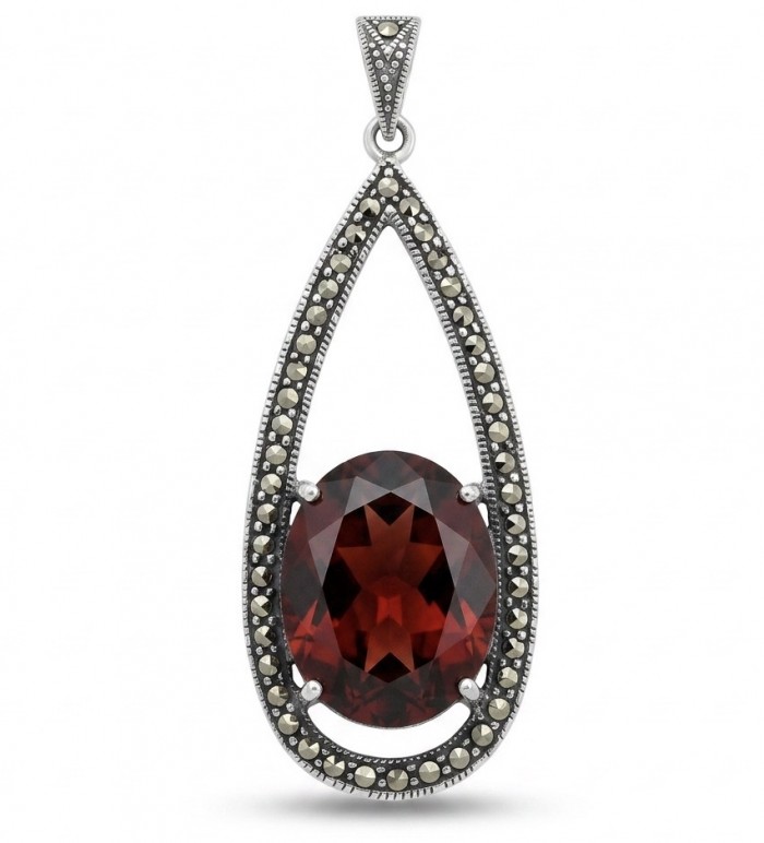 Vintage Beauty 17.9 carat genuine Garnet rhodium over .925 Sterling Silver handcrafted pendant