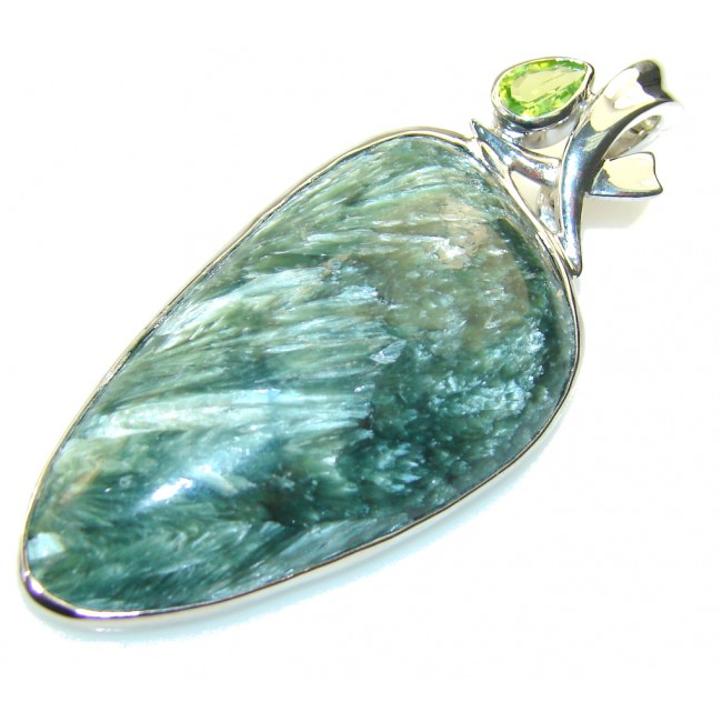 Green Ivy Russian Seraphinite Sterling Silver Pendant