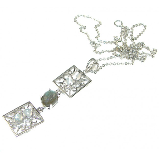 Delicate Design! Labradorite Sterling Silver necklace