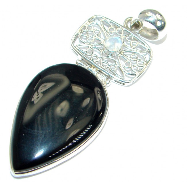 Simple design Black Onyx .925 Sterling Silver handmade Pendant