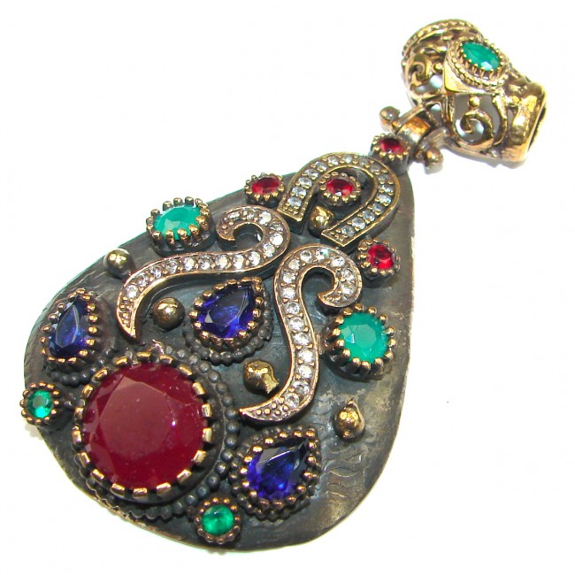 Vintage Design created Ruby .925 Sterling Silver handcrafted Pendant