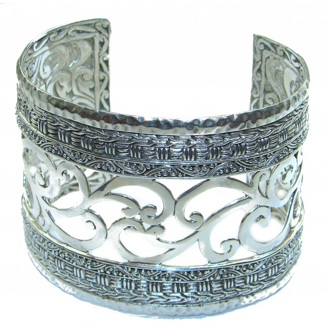 Huge 86 grams Bali Design .925 Sterling Silver handcrafted Bracelet / Cuff