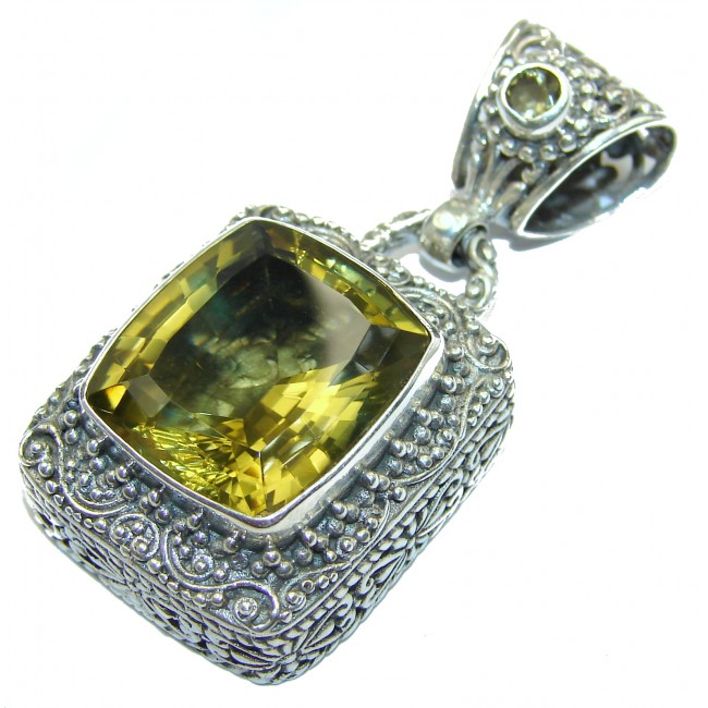 Forget me not Green Topaz .925 Sterling Silver handmade Pendant