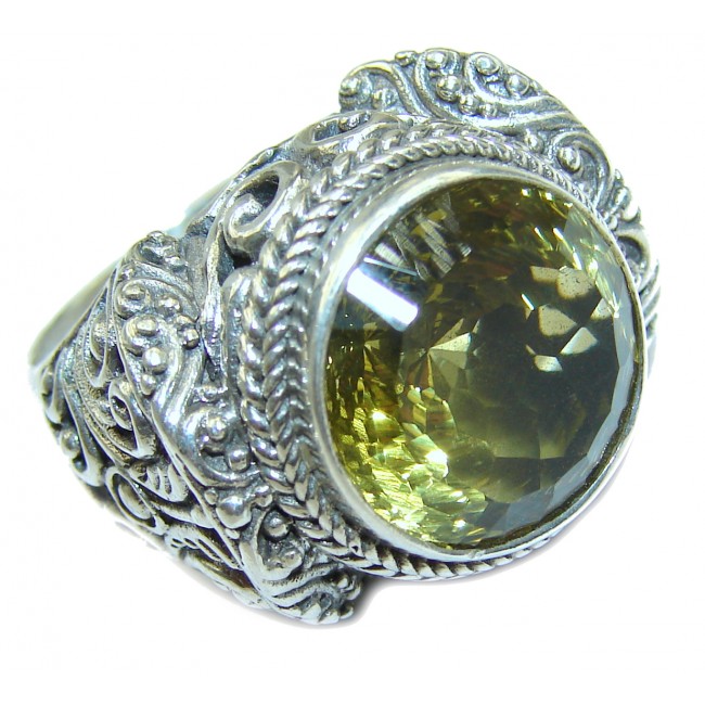 Exotic green Topaz .925 Sterling Silver handcrafted Ring s. 8