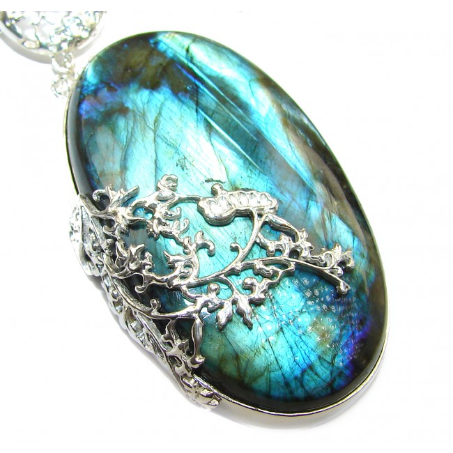 Mesmerizing lights FIRE Labradorite glossy finish .925 Sterling Silver entirely handcrafted necklace